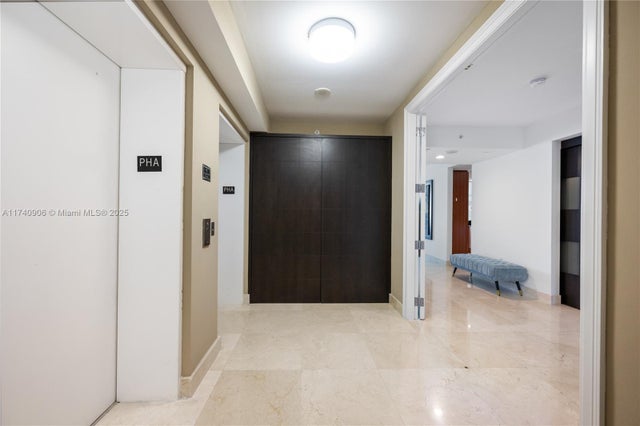 2 of 62 - 3201 Ne 183rd St 2906, Aventura, FL