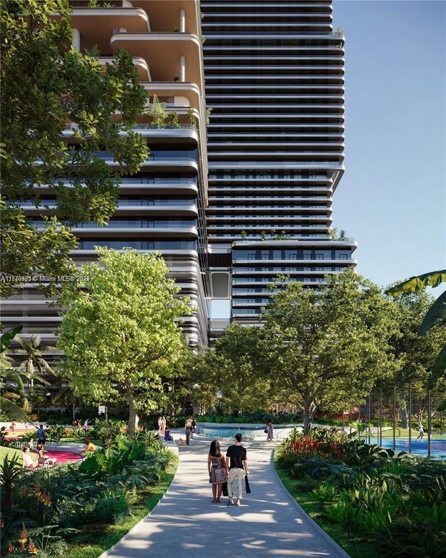3 of 5 - 1133 Sw 2nd Ave T2-3801, Miami, FL