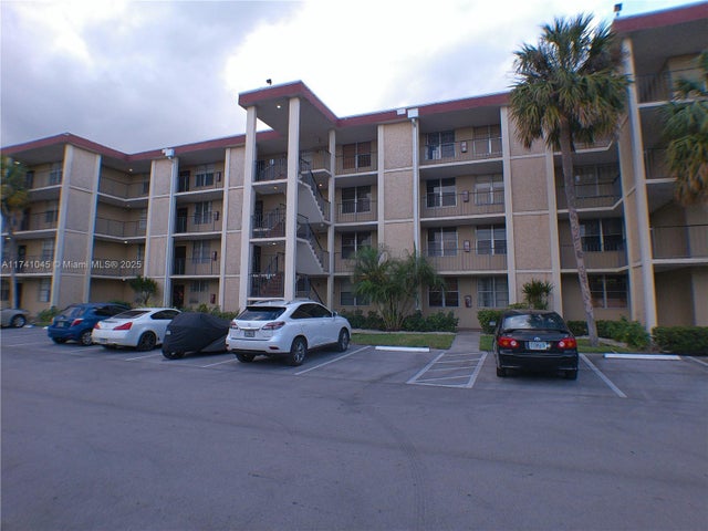 1 of 33 - 2601 Nw 48th Ter 241, Lauderdale Lakes, FL