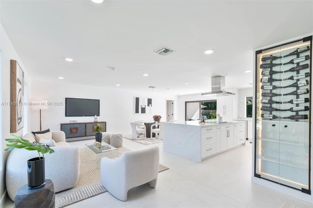 14091 Sw 82nd Pl, Palmetto Bay