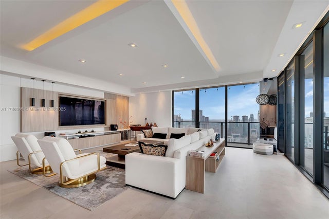 3 of 45 - 68 Se 6th St 3911, Miami, FL