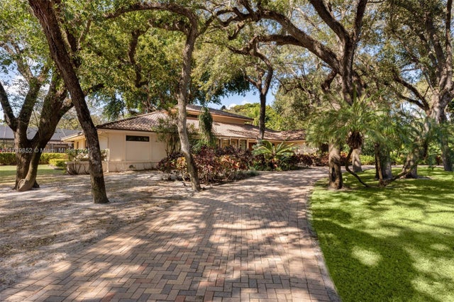 3 of 24 - 9490 Old Cutler Ln, Coral Gables, FL