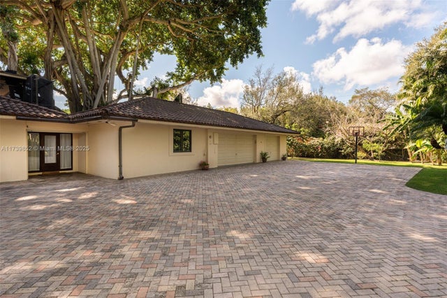 4 of 24 - 9490 Old Cutler Ln, Coral Gables, FL