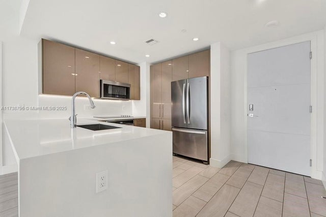 4 of 43 - 2000 Metropica Way 2307, Sunrise, FL