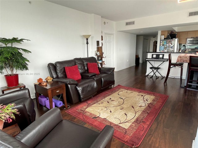 2 of 17 - 140 S Dixie Hwy 501, Hollywood, FL