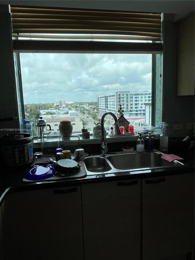 5 of 17 - 140 S Dixie Hwy 501, Hollywood, FL