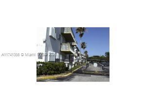 2 of 28 - 15201 Ne 6th Ave C302, Miami, FL