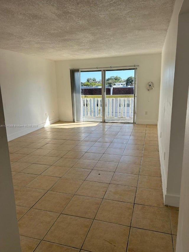 5 of 28 - 15201 Ne 6th Ave C302, Miami, FL