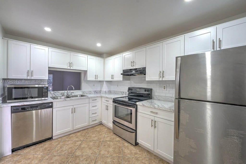 1200 Nw 87th Ave 410, Coral Springs