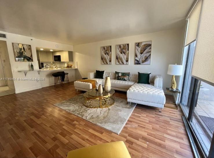 540 Brickell Key Dr 728, Miami
