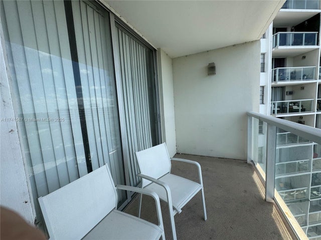 4 of 23 - 1301 Ne Miami Gardens Dr 903w, Miami, FL