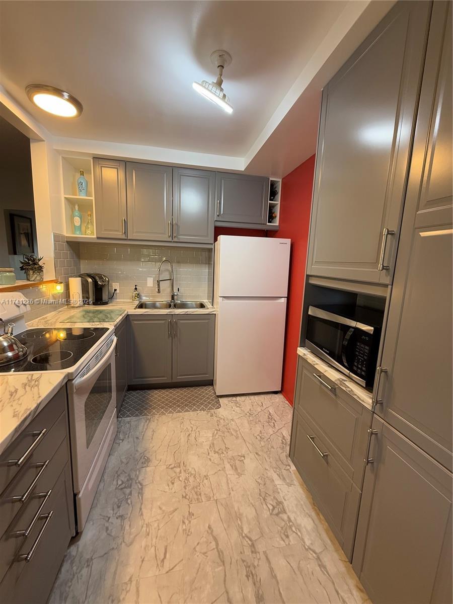 162 Waltham G 162, West Palm Beach