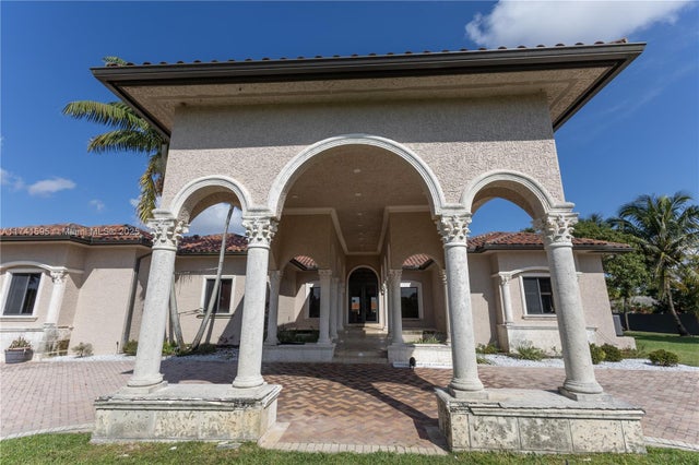 2 of 34 - 20875 Sw 236th St, Homestead, FL