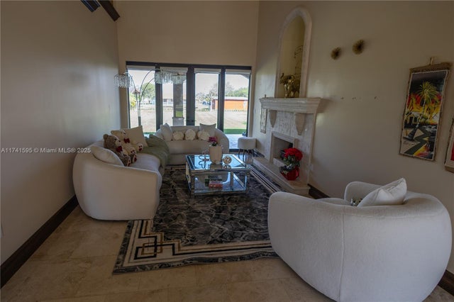 4 of 34 - 20875 Sw 236th St, Homestead, FL