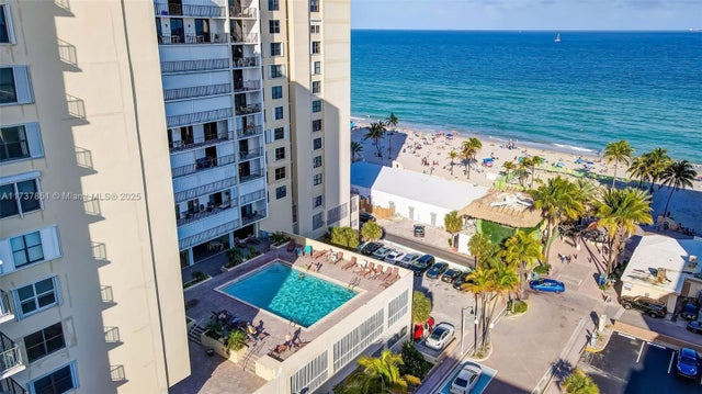 3 of 45 - 322 Buchanan St 907, Hollywood, FL