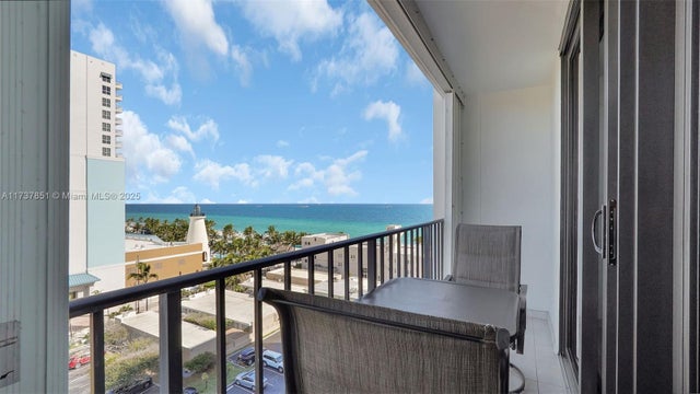 5 of 45 - 322 Buchanan St 907, Hollywood, FL