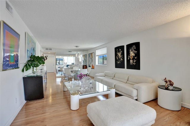 5 of 43 - 7368 Devon Dr 301, Tamarac, FL