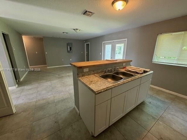 4 of 9 - 2951 Nw 8th St, Fort Lauderdale, FL