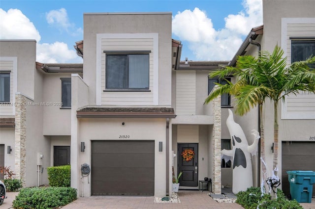 1 of 24 - 20920 Ne 8 Ave, Miami, FL
