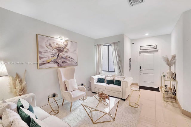 3 of 24 - 20920 Ne 8 Ave, Miami, FL