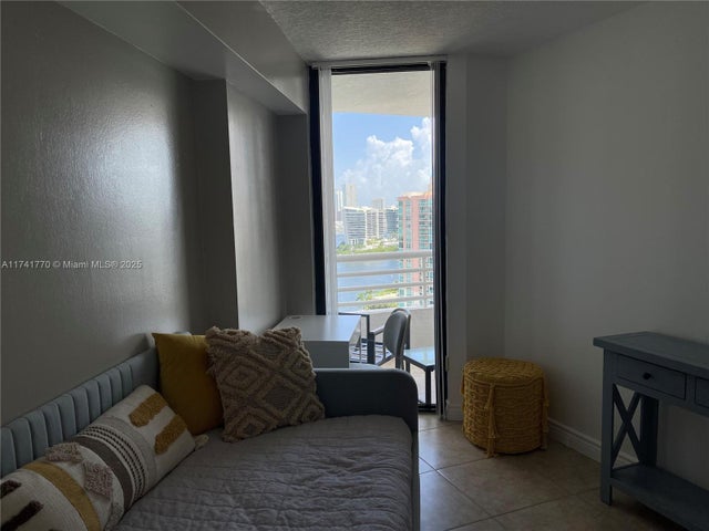 5 of 29 - 3300 Ne 192nd St Ph16, Aventura, FL