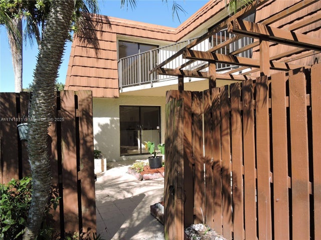 4 of 44 - 1316 Sw 118th Ter 1316, Davie, FL