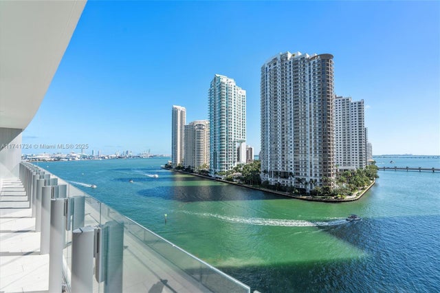 3 of 70 - 300 Biscayne Blvd Way 903, Miami, FL