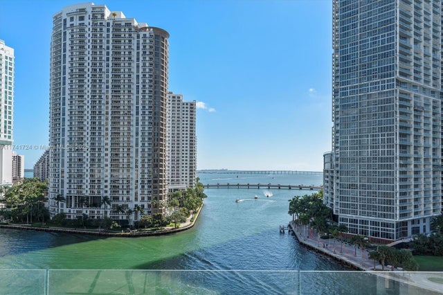 4 of 70 - 300 Biscayne Blvd Way 903, Miami, FL