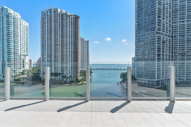 5 of 70 - 300 Biscayne Blvd Way 903, Miami, FL