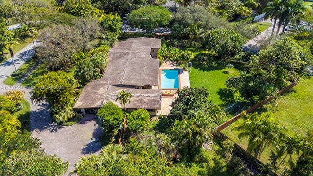 1 of 63 - 6000 Chapman Field Dr, Pinecrest, FL