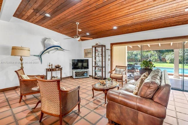 4 of 63 - 6000 Chapman Field Dr, Pinecrest, FL