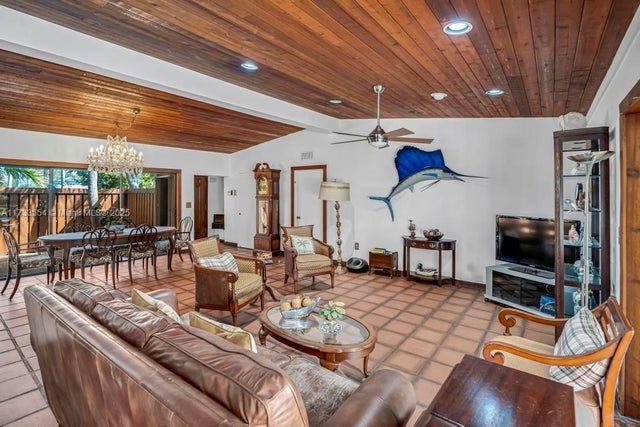 5 of 63 - 6000 Chapman Field Dr, Pinecrest, FL