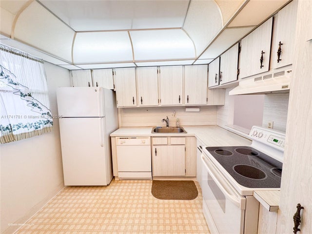 3 of 17 - 3210 Holiday Springs Blvd 2-204, Margate, FL