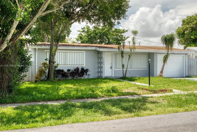 3 of 51 - 658 Sw 1st Ct, Boynton Beach, FL