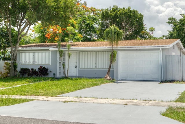 4 of 51 - 658 Sw 1st Ct, Boynton Beach, FL