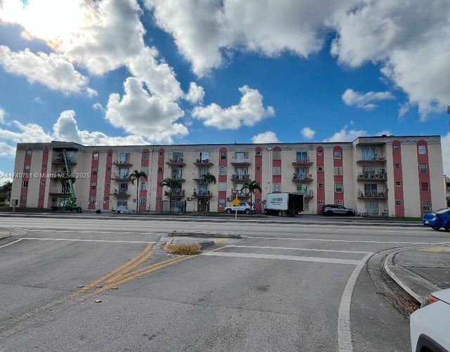 1 of 15 - 6820 W Flagler St 101, Miami, FL