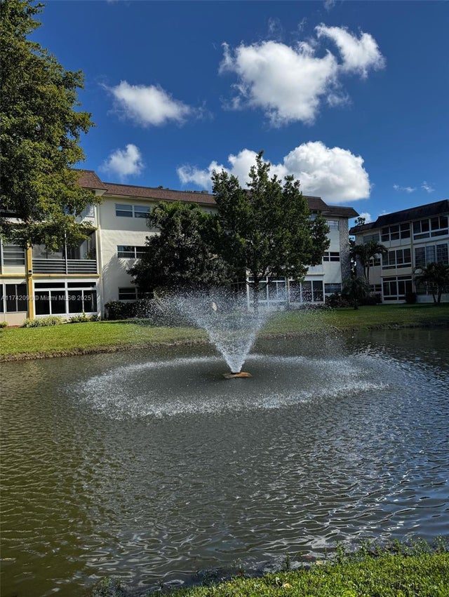 1 of 38 - 5141 W Oakland Park Blvd 307, Lauderdale Lakes, FL