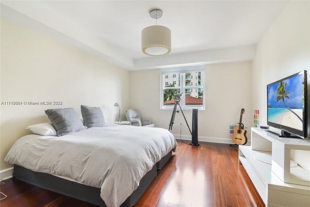 4 of 22 - 19900 E Country Club Dr 620, Aventura, FL