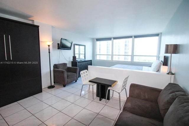1 of 14 - 5445 Collins Ave 1221, Miami Beach, FL