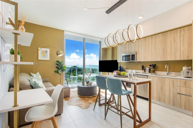 3 of 14 - 3900 Biscayne Blvd N-823, Miami, FL