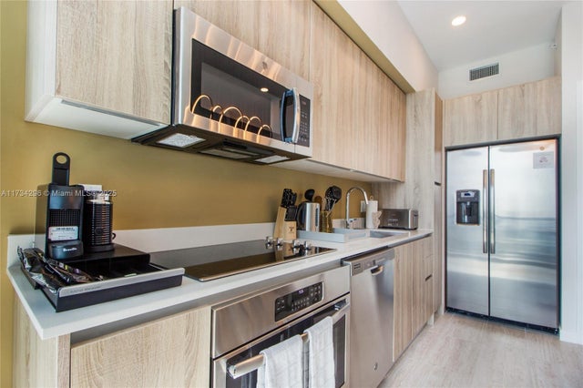 5 of 14 - 3900 Biscayne Blvd N-823, Miami, FL