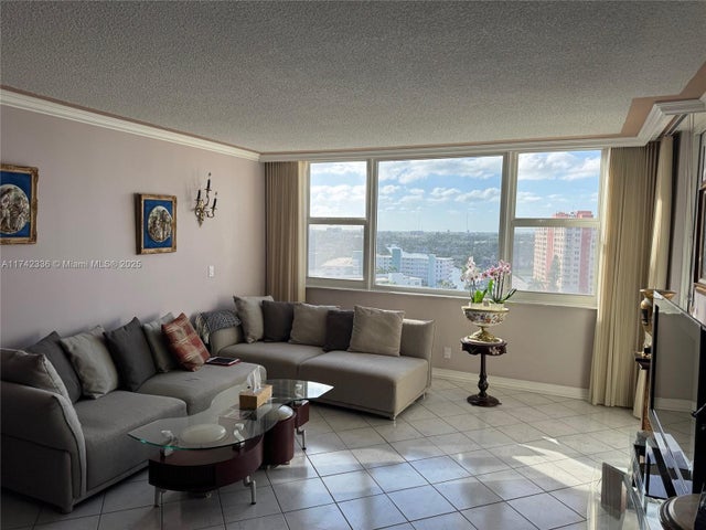 4 of 19 - 3180 S Ocean Dr 1217, Hallandale Beach, FL