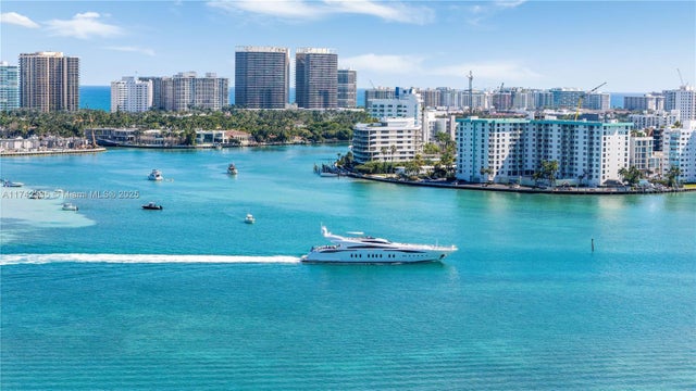 4 of 40 - 2700 Ne 135th St 32, North Miami, FL