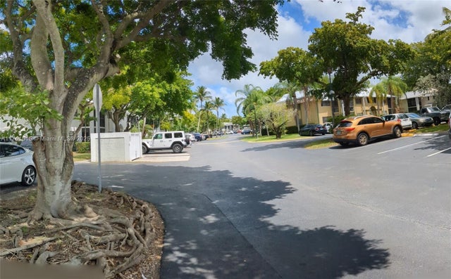3 of 16 - 917 Ne 199th St 206, Miami, FL