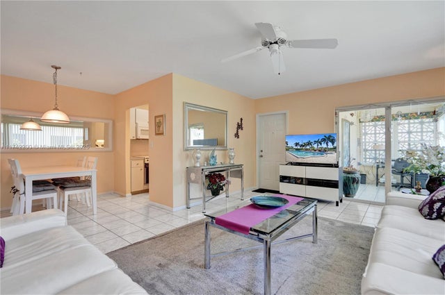 5 of 38 - 110 South Blvd 1a, Boynton Beach, FL