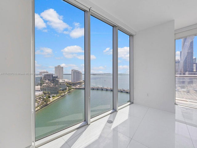 2 of 32 - 495 Brickell Ave 1801, Miami, FL