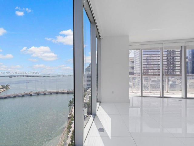 3 of 32 - 495 Brickell Ave 1801, Miami, FL