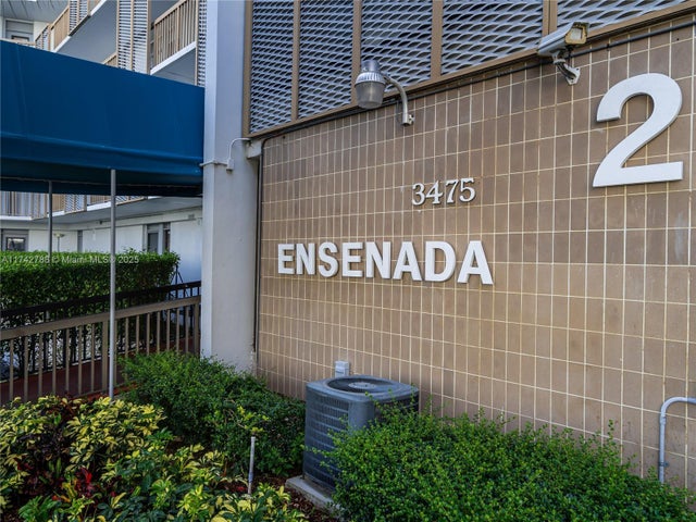 2 of 30 - 3475 N Country Club Dr 314, Aventura, FL