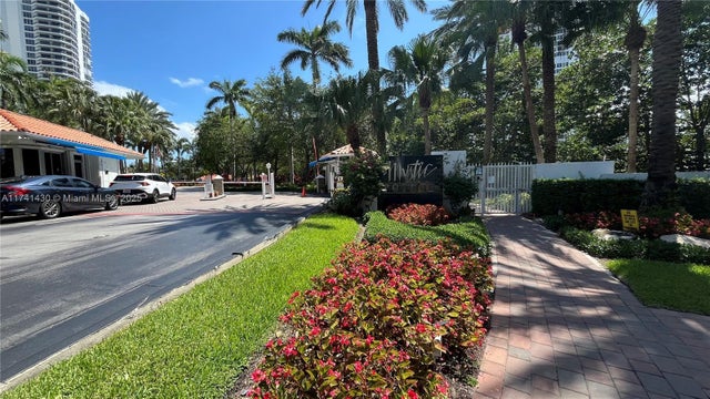 3 of 41 - 3500 Mystic Pointe Dr 1405, Aventura, FL