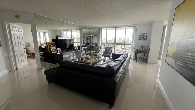 4 of 41 - 3500 Mystic Pointe Dr 1405, Aventura, FL